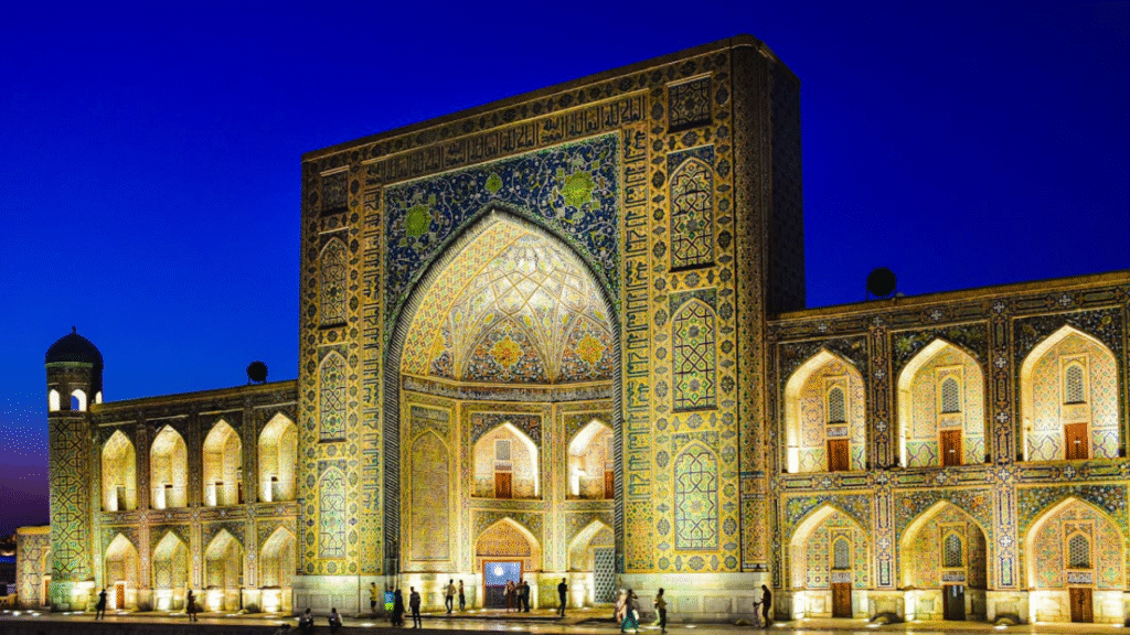 Samarkand tour — explore ancient tombs, famous squares and cultural treasures of Uzbekistan’s main Silk Road city тур в Самарканд — знакомство с древними гробницами, знаменитыми площадями и культурными сокровищами главного города Шёлкового пути