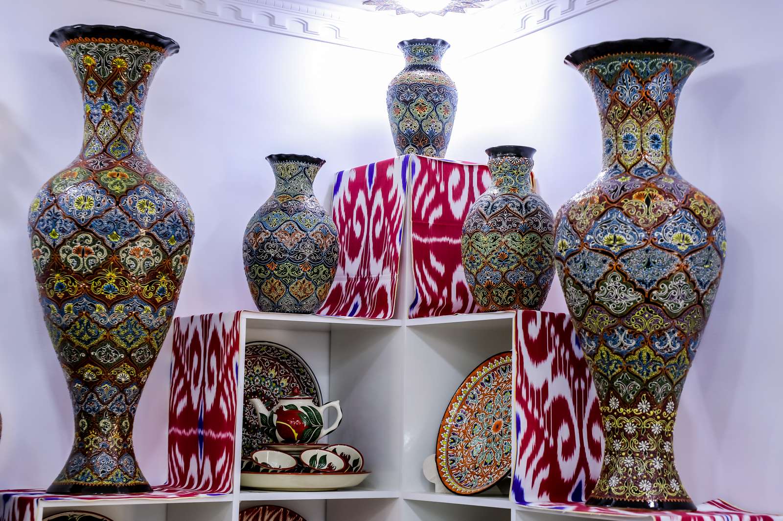 Rishtan ceramics and ikat silk