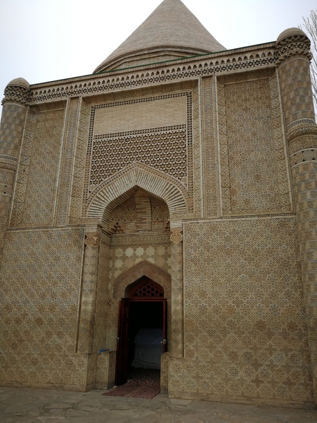The portal of the Aisha Bibi mausoleum