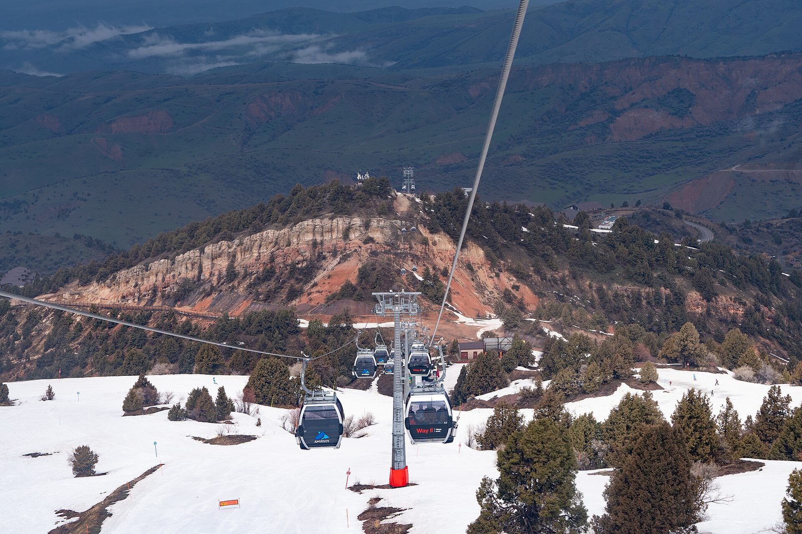 Amirsoy: the mountain resort near Tashkent in winter and summer