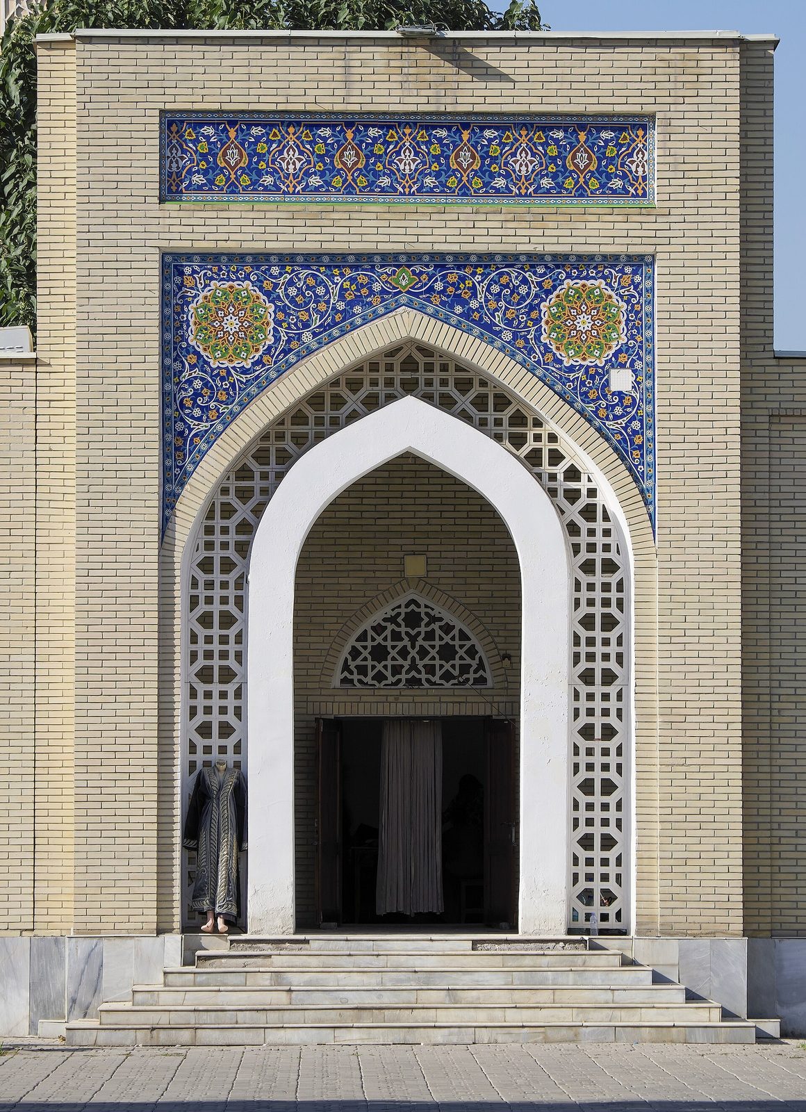 En portal i madrasan i Jame-komplexet, Andizjan