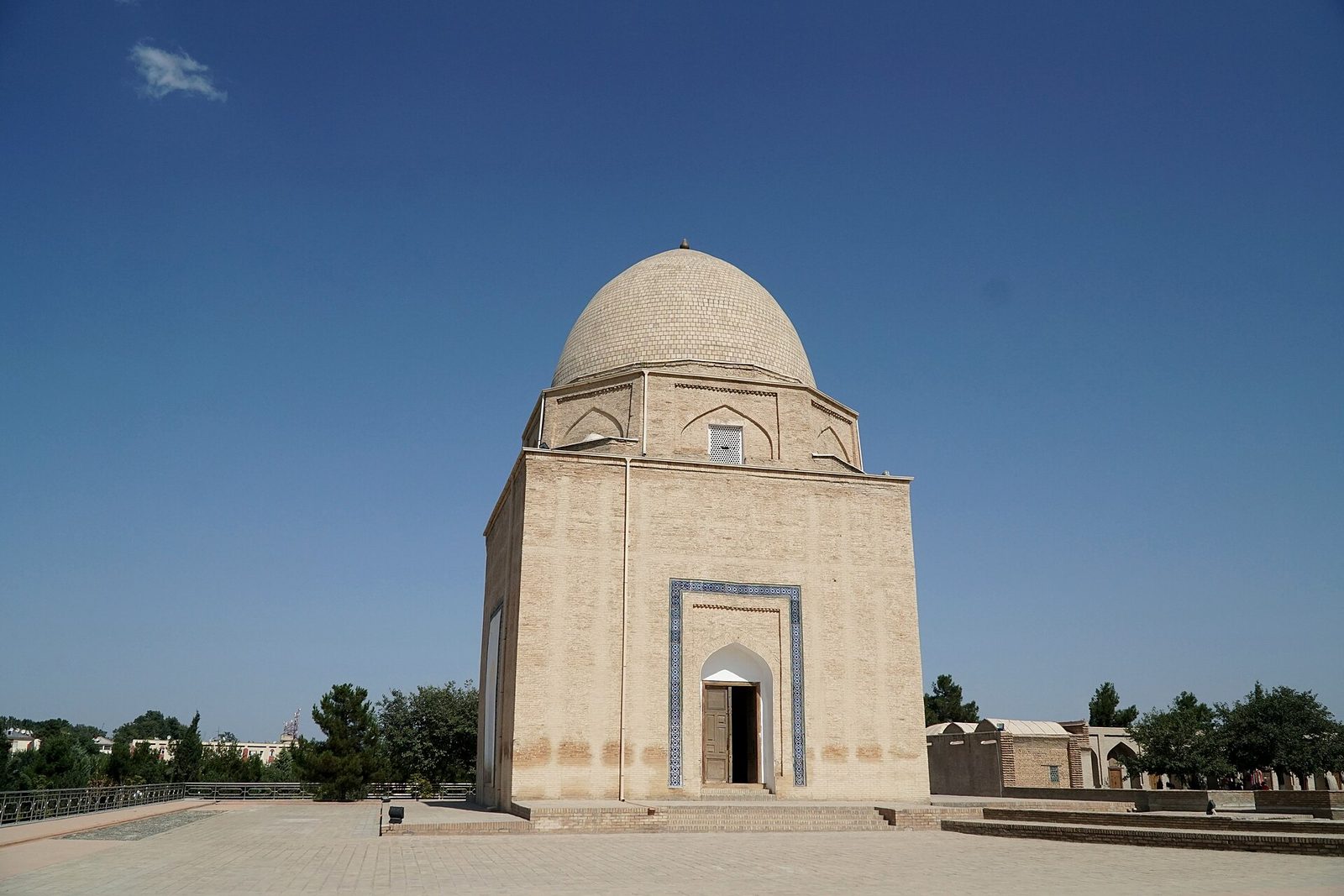 Rukhabads mausoleum, en kort promenad från Gur-e-Amir, Samarkand