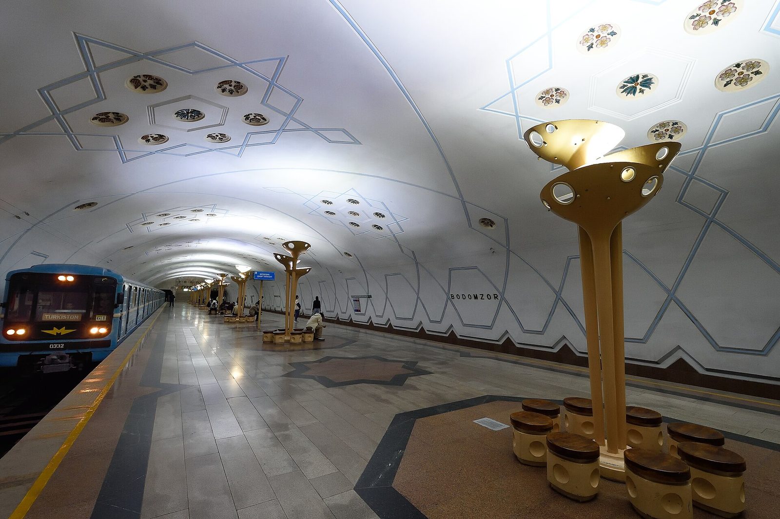 Bodomzor station on the Yunusobod line